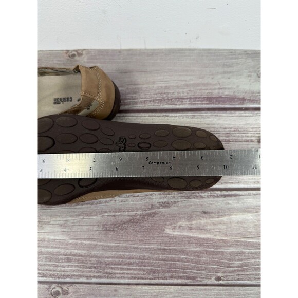 Clarks Slip On Shoes Women SZ 7.5M Tan Leather Comfort Flats Stretch - Picture 10 of 16